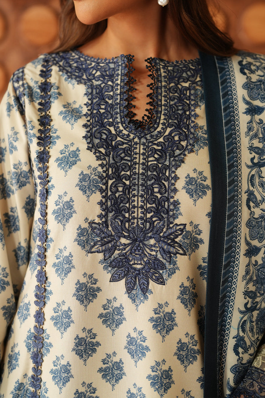 IZNIK Pre Fall Embroidered Viscose Linen Unstitched 3Pc Suit IPF-07