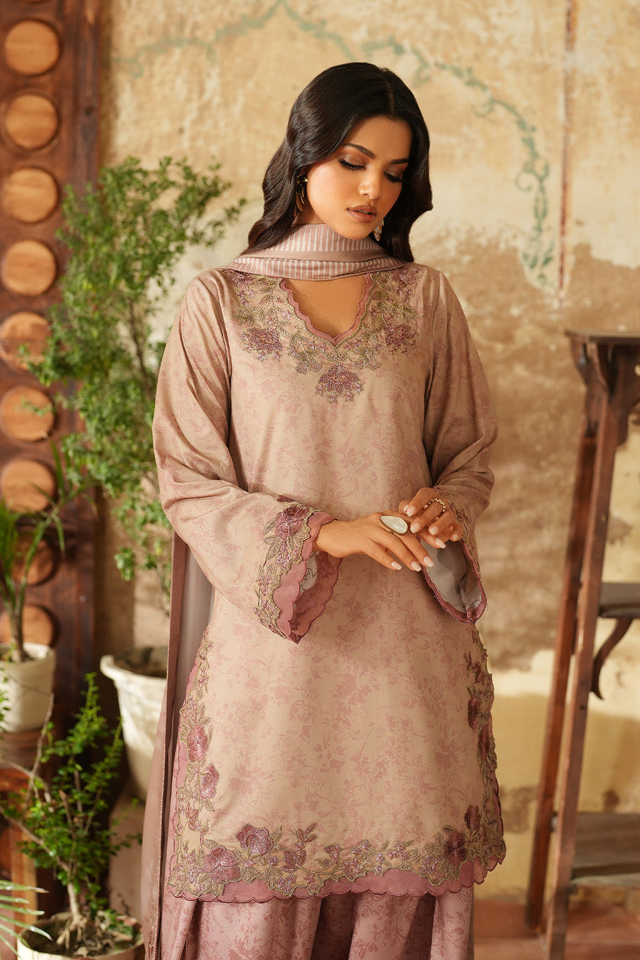 IZNIK Pre Fall Embroidered Viscose Linen Unstitched 3Pc Suit IPF-09