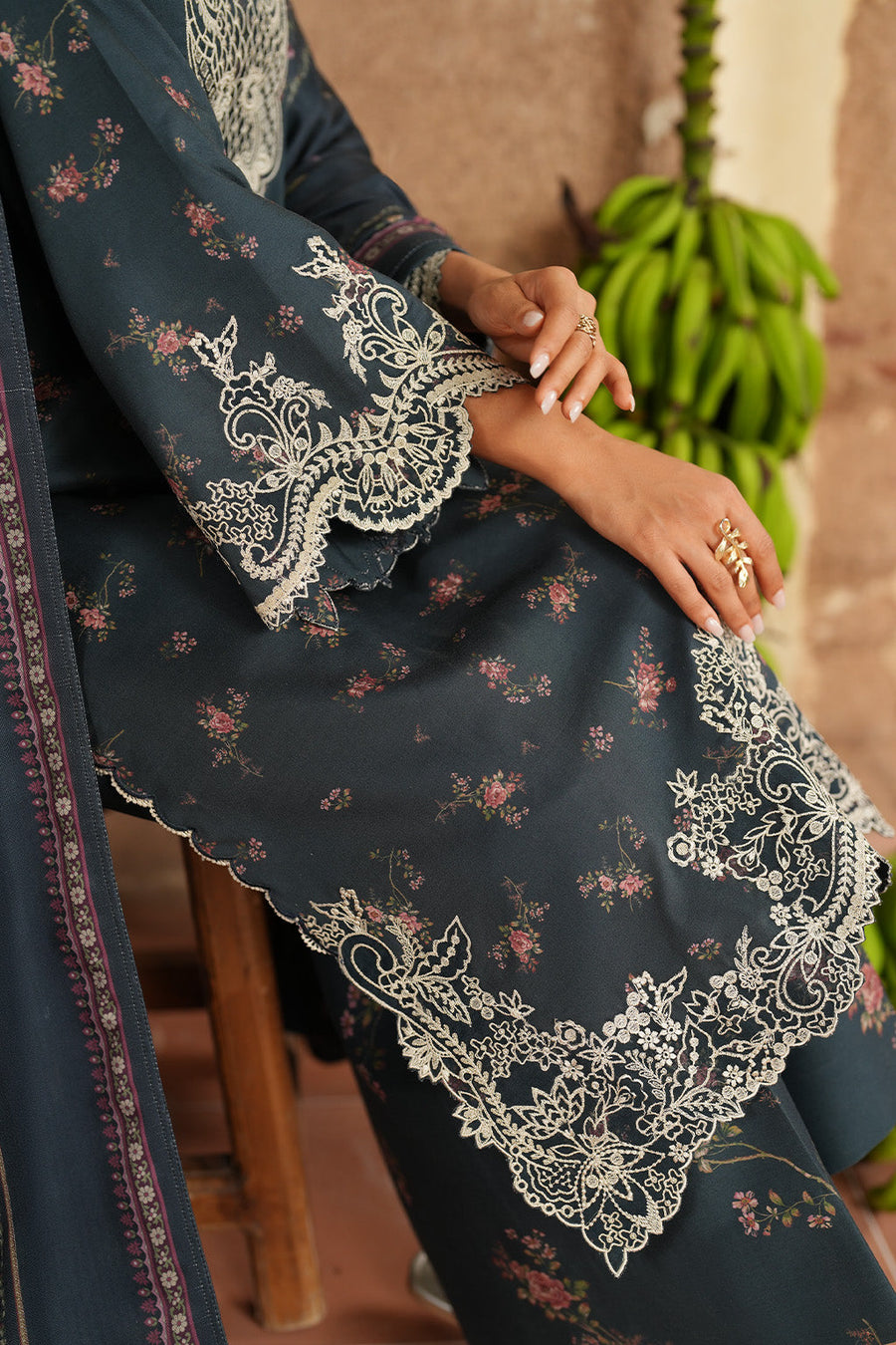 IZNIK Pre Fall Embroidered Viscose Linen Unstitched 3Pc Suit IPF-12