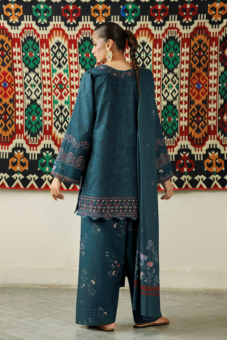 IZNIK Pre Fall Embroidered Viscose Linen Unstitched 3Pc Suit IPF-21