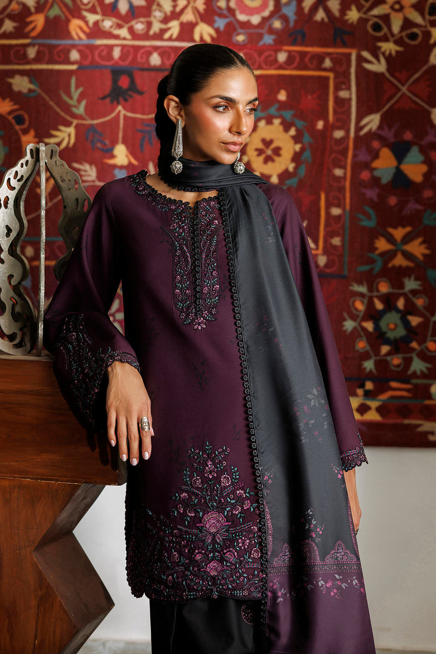 IZNIK Pre Fall Embroidered Viscose Linen Unstitched 3Pc Suit IPF-22