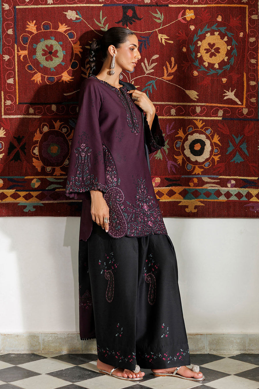 IZNIK Pre Fall Embroidered Viscose Linen Unstitched 3Pc Suit IPF-22
