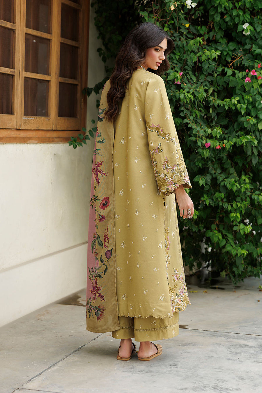 IZNIK Pre Fall Embroidered Viscose Linen Unstitched 3Pc Suit IPF-23