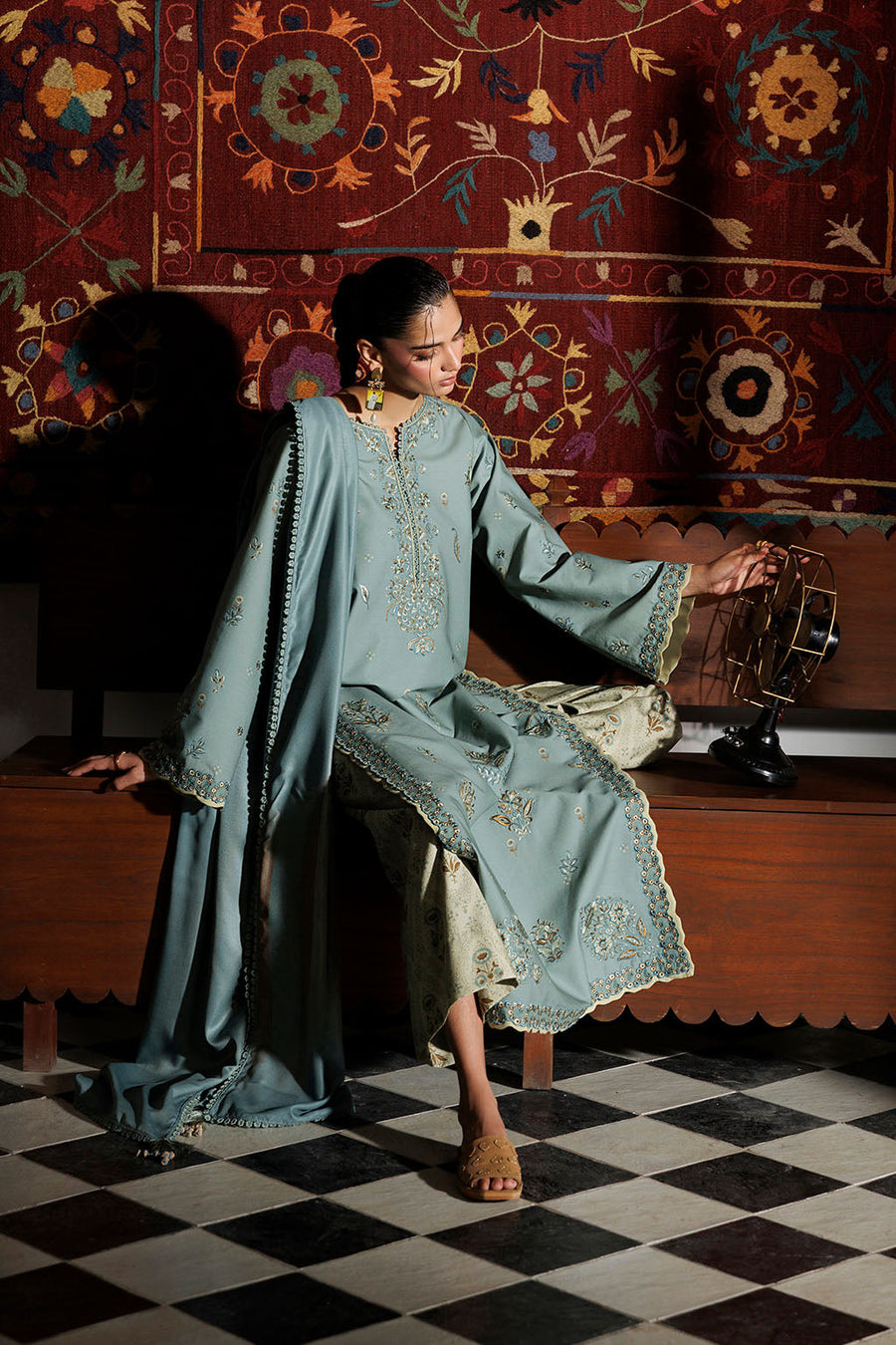 IZNIK Pre Fall Embroidered Viscose Linen Unstitched 3Pc Suit IPF-24