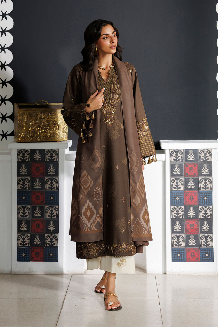 IZNIK Pre Fall Embroidered Viscose Linen Unstitched 3Pc Suit IPF-25
