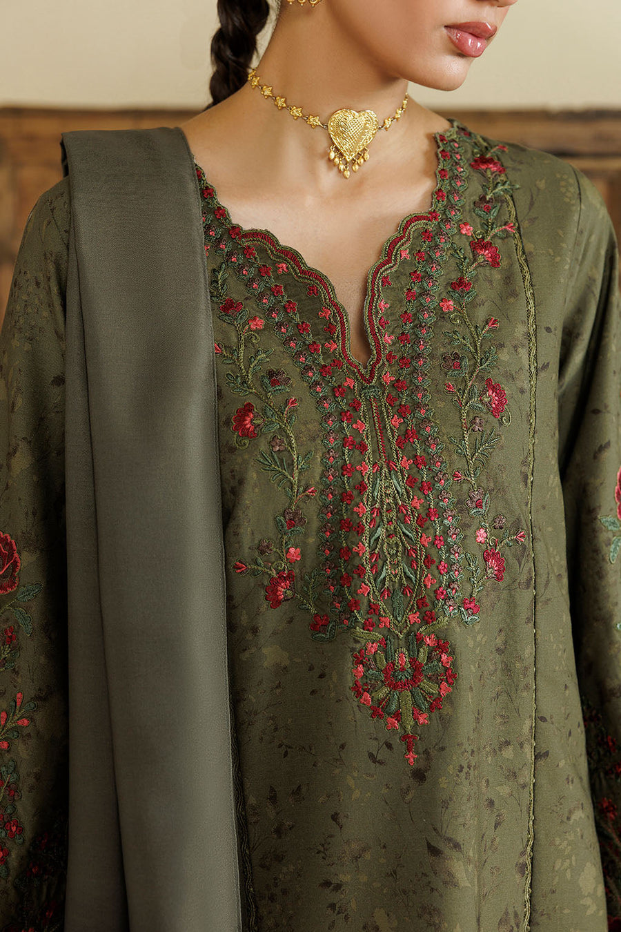 IZNIK Pre Fall Embroidered Viscose Linen Unstitched 3Pc Suit IPF-27