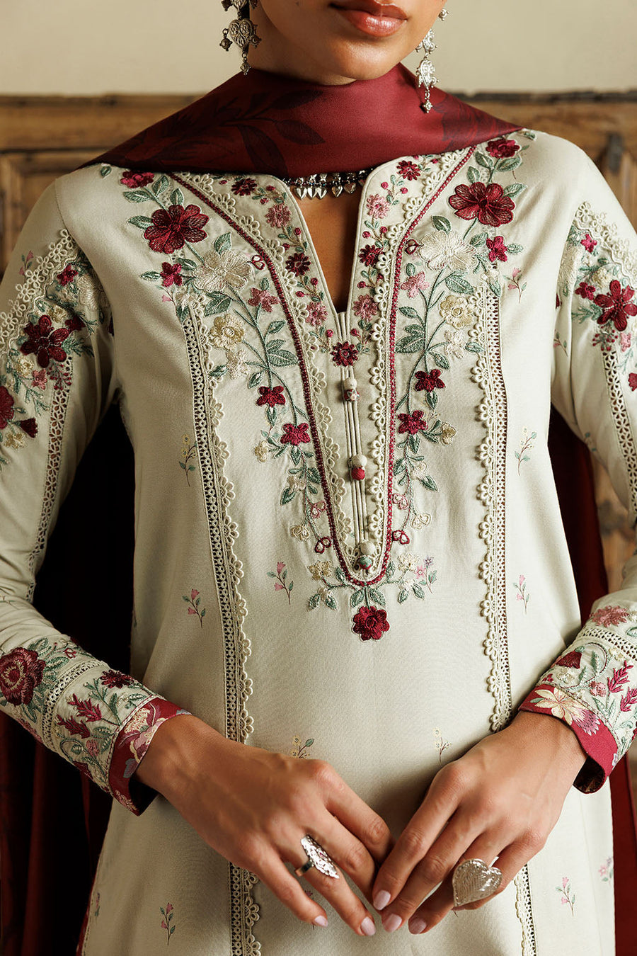 IZNIK Pre Fall Embroidered Viscose Linen Unstitched 3Pc Suit IPF-28