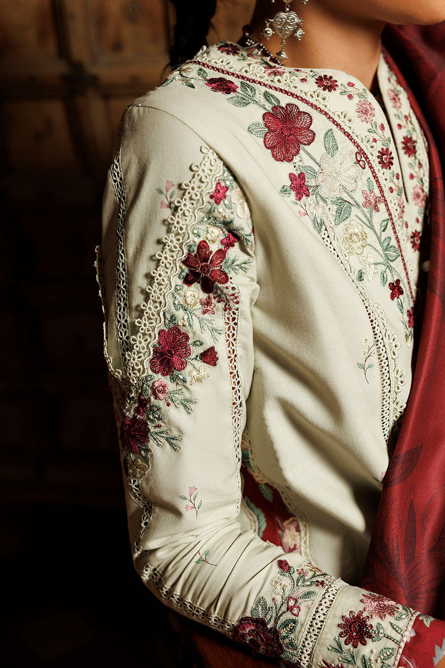 IZNIK Pre Fall Embroidered Viscose Linen Unstitched 3Pc Suit IPF-28