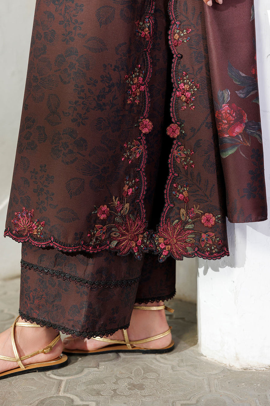 IZNIK Pre Fall Embroidered Viscose Linen Unstitched 3Pc Suit IPF-29