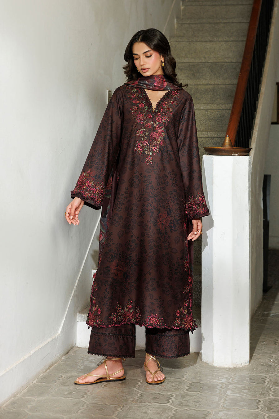 IZNIK Pre Fall Embroidered Viscose Linen Unstitched 3Pc Suit IPF-29