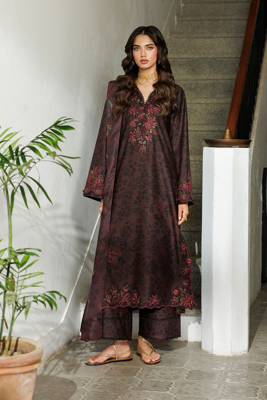 IZNIK Pre Fall Embroidered Viscose Linen Unstitched 3Pc Suit IPF-29