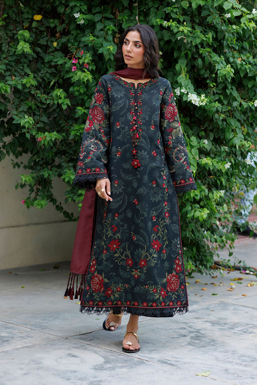 IZNIK Pre Fall Embroidered Viscose Linen Unstitched 3Pc Suit IPF-31