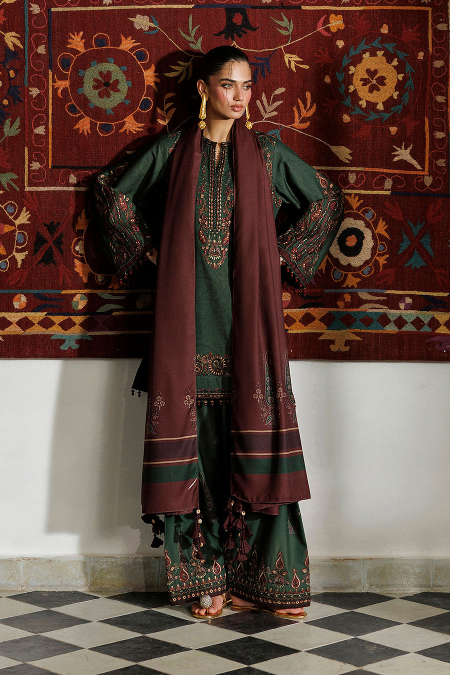 IZNIK Pre Fall Embroidered Viscose Linen Unstitched 3Pc Suit IPF-32