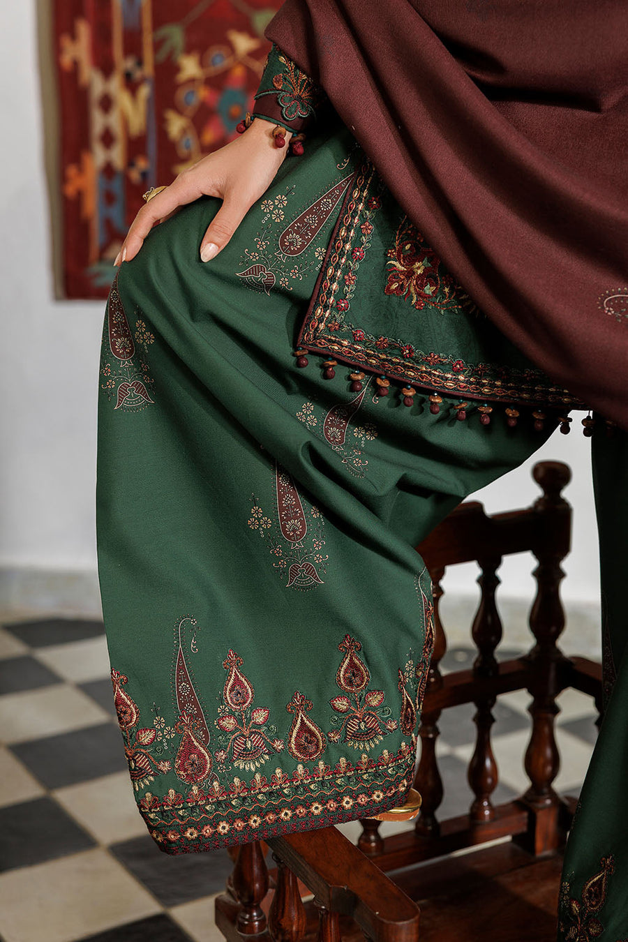 IZNIK Pre Fall Embroidered Viscose Linen Unstitched 3Pc Suit IPF-32