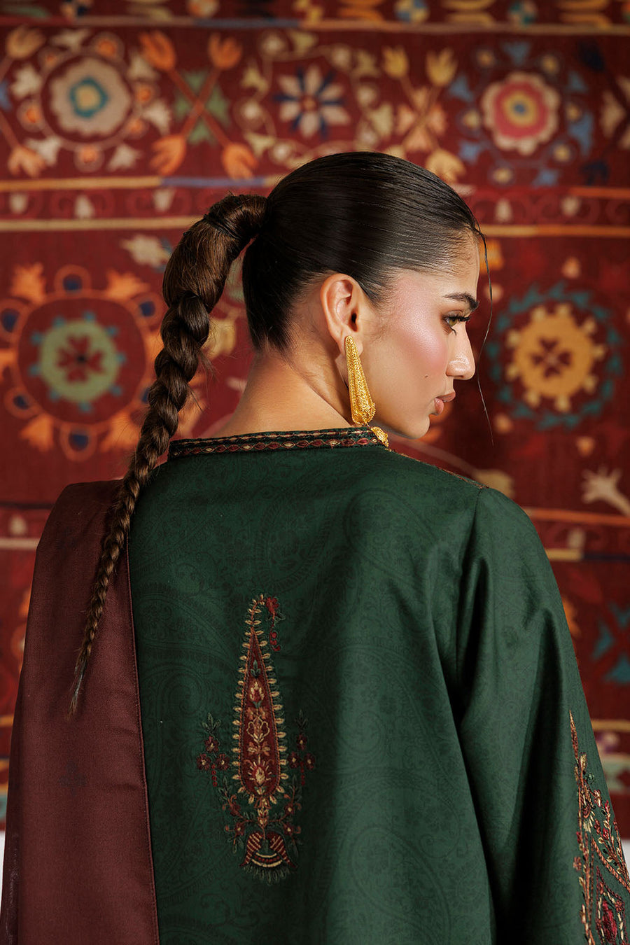 IZNIK Pre Fall Embroidered Viscose Linen Unstitched 3Pc Suit IPF-32