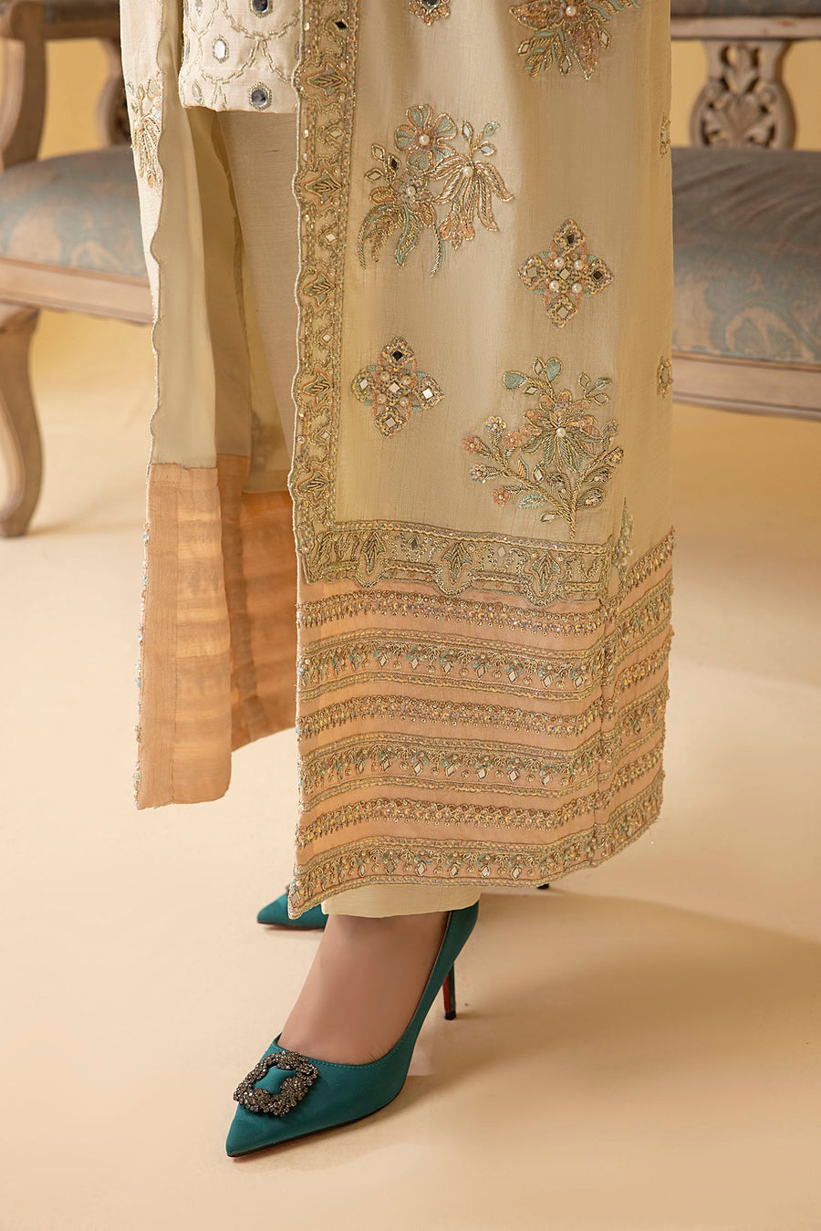 Nuriyaa Mystic Luxury Formal Unstitched 4 Piece Suit - IRIS