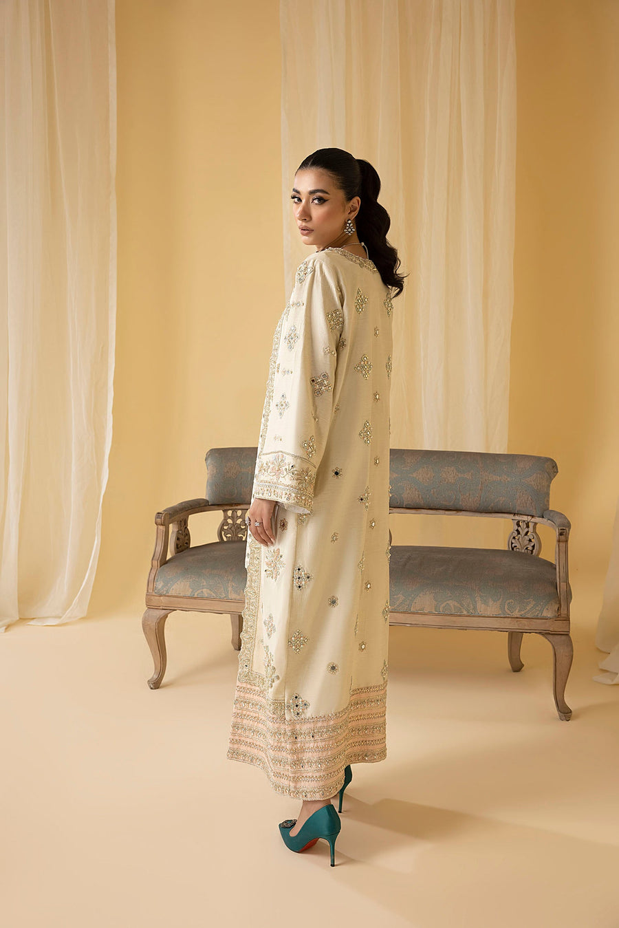 Nuriyaa Mystic Luxury Formal Unstitched 4 Piece Suit - IRIS