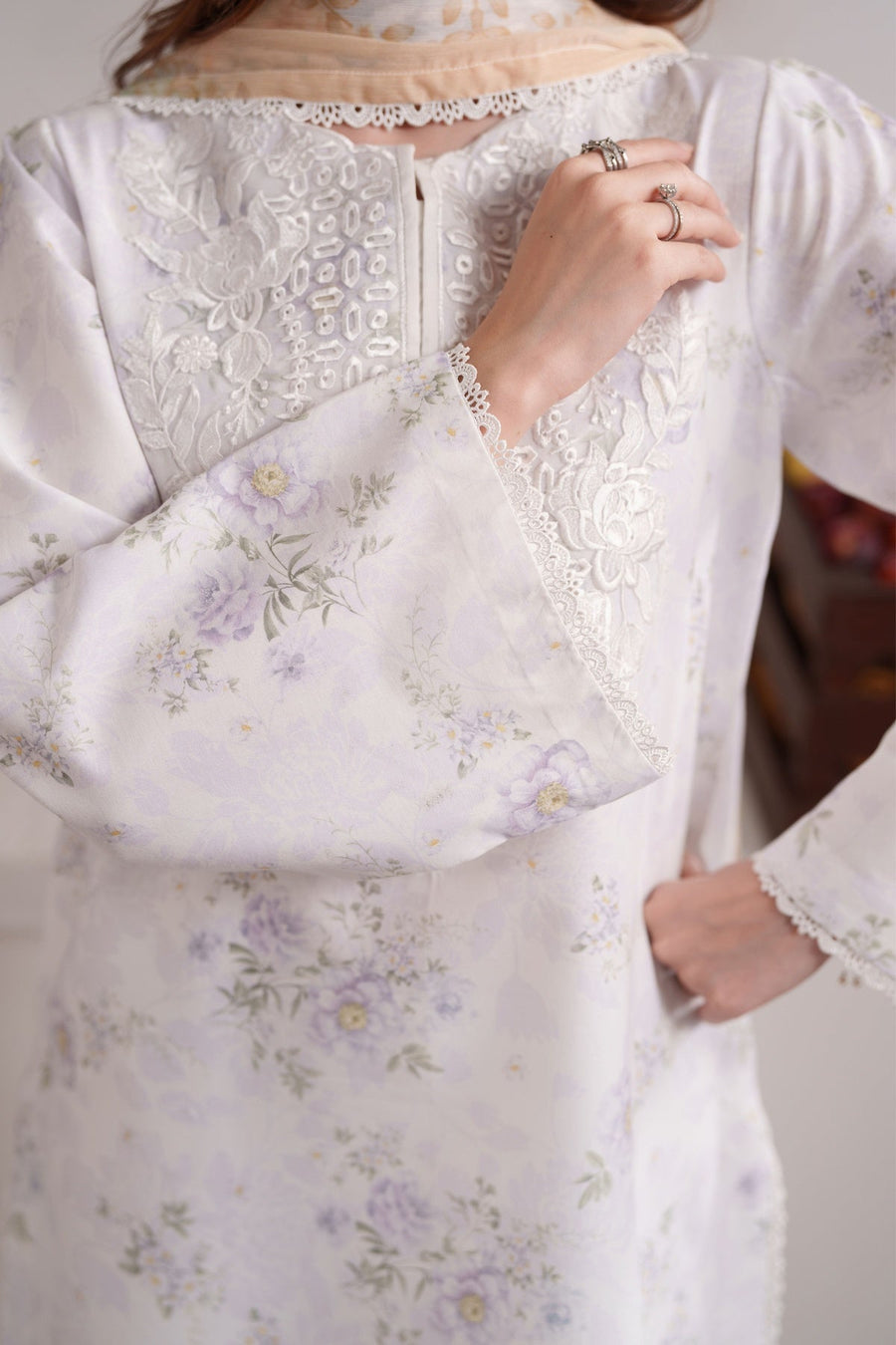 Neeshay Summer Diary Embroidered Lawn Unstitched 3Pc Suit - IVORY BLOOM