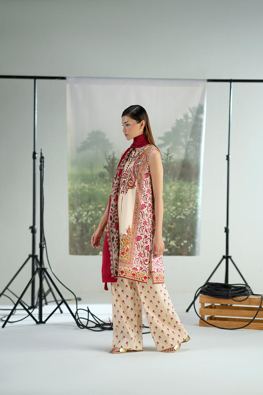 Joolie by Saira Rizwan Printed Cambric Unstitched 3Pc Suit JPU25-08