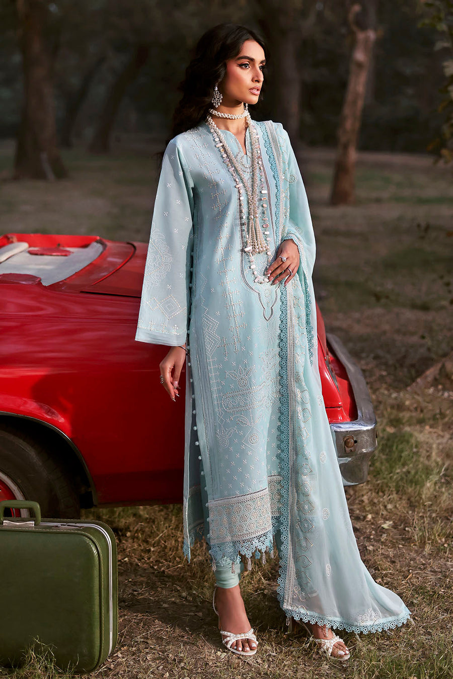 Gul Ahmed Luxury Lawn Unstitched Embroidered 3Pc Suit KD-62001