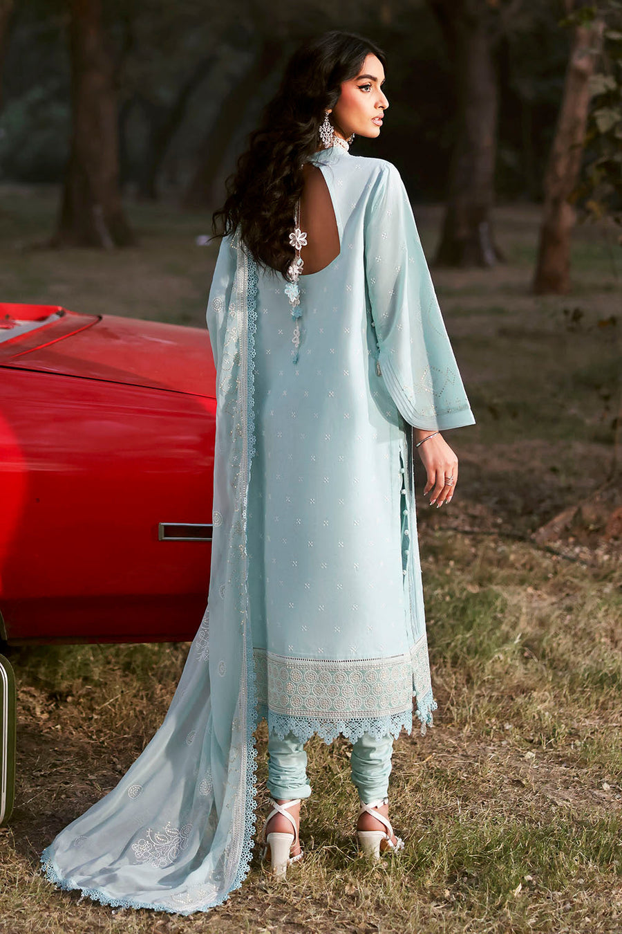 Gul Ahmed Luxury Lawn Unstitched Embroidered 3Pc Suit KD-62001