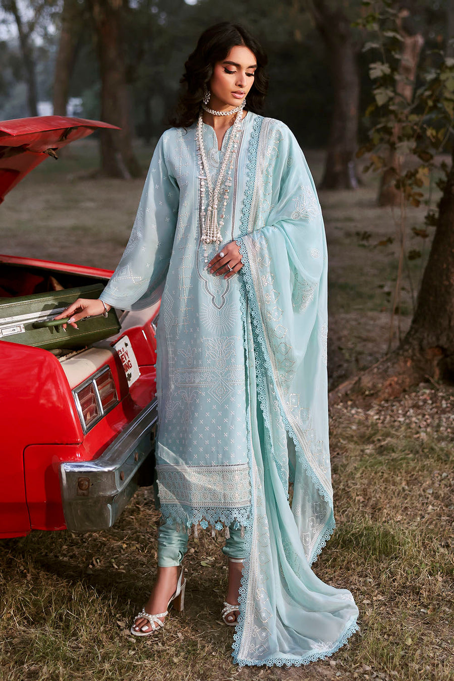 Gul Ahmed Luxury Lawn Unstitched Embroidered 3Pc Suit KD-62001