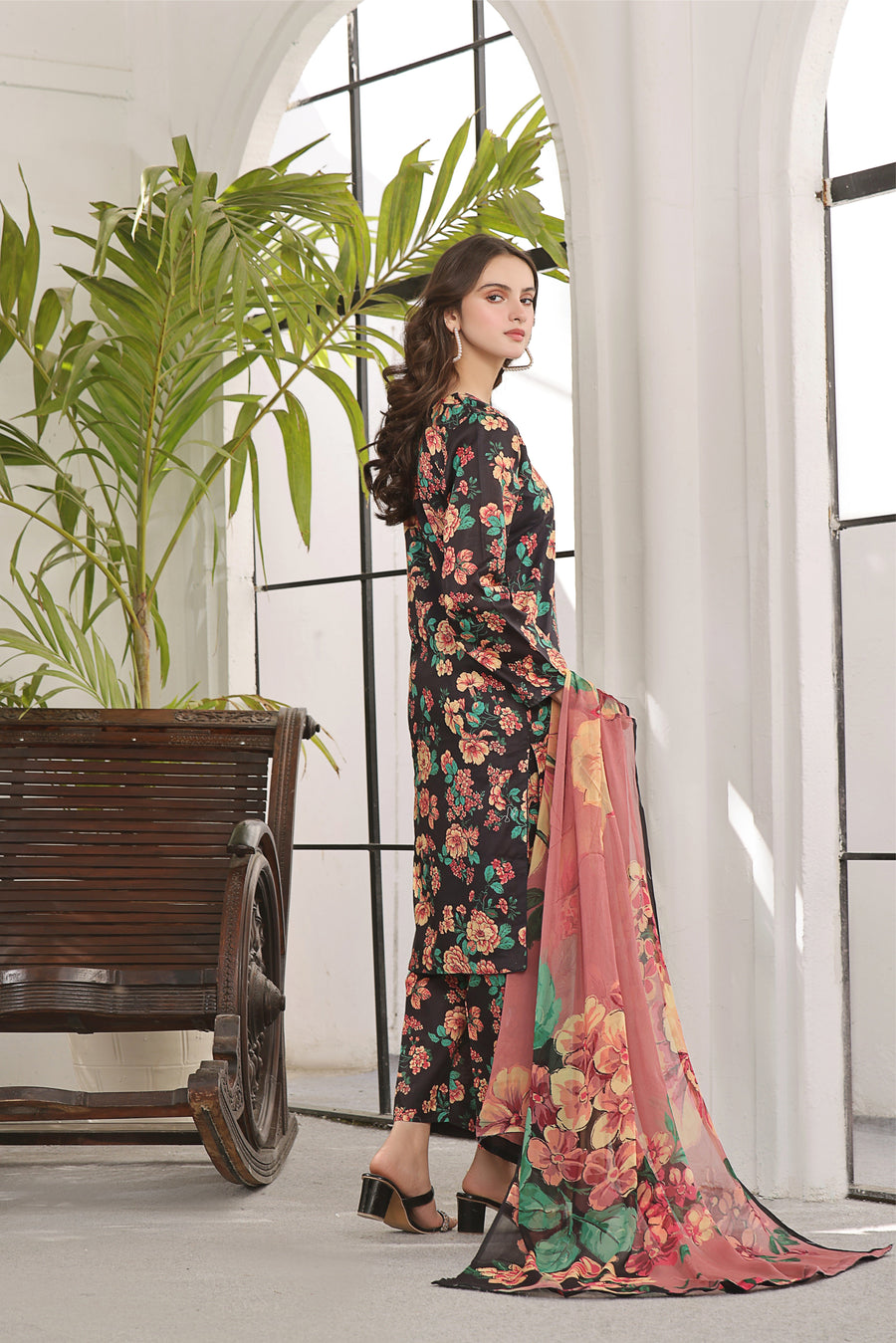 Feathers Premium Printed Lawn Unstitched 3Pc Suit KNIGHT-FT351