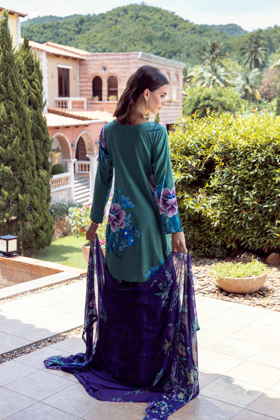Feathers Premium Printed Lawn Unstitched 3Pc Suit KYNEL-FT526