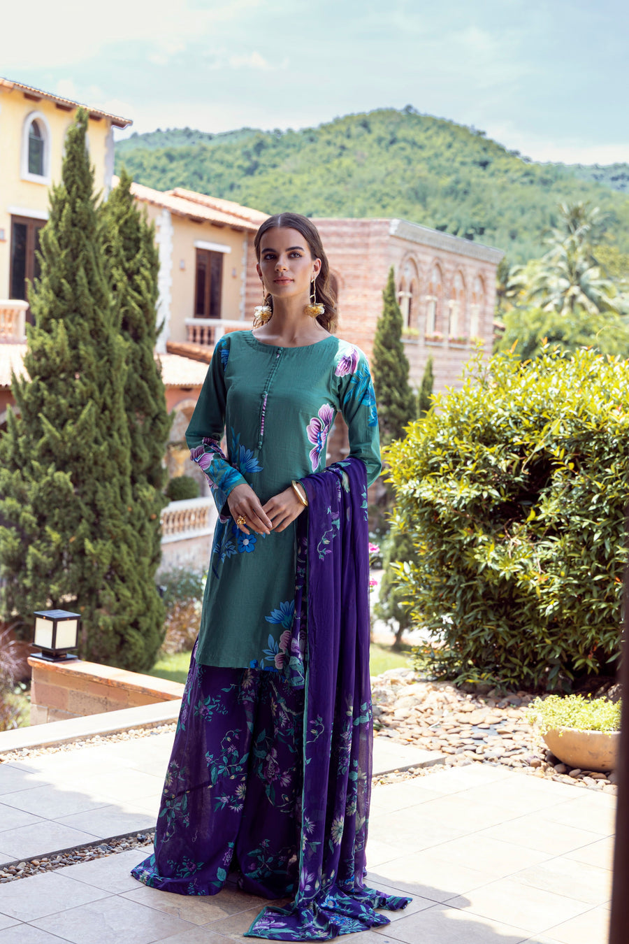 Feathers Premium Printed Lawn Unstitched 3Pc Suit KYNEL-FT526