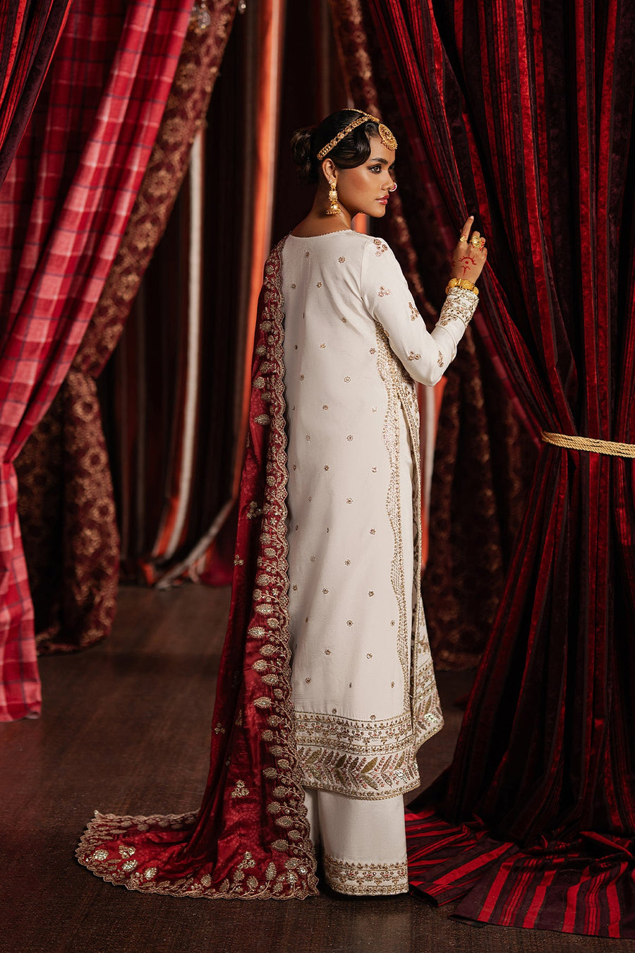 Afrozeh Divani Embroidered Raw Silk Unstitched 3Pc Suit AS-25-01 KHULD
