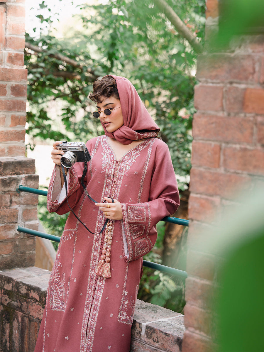 IZEL Aangan Embroidered Italian Woolen Unstitched 3Pc Suit - KISHWAR