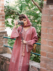 IZEL Aangan Embroidered Italian Woolen Unstitched 3Pc Suit - KISHWAR