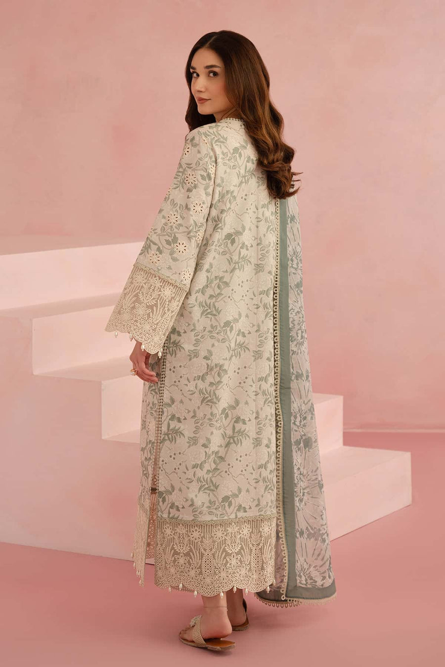 Afrozeh Floral Charm Embroidered Lawn Unstitched 3Pc Suit AL-25-V5-04 Kylon