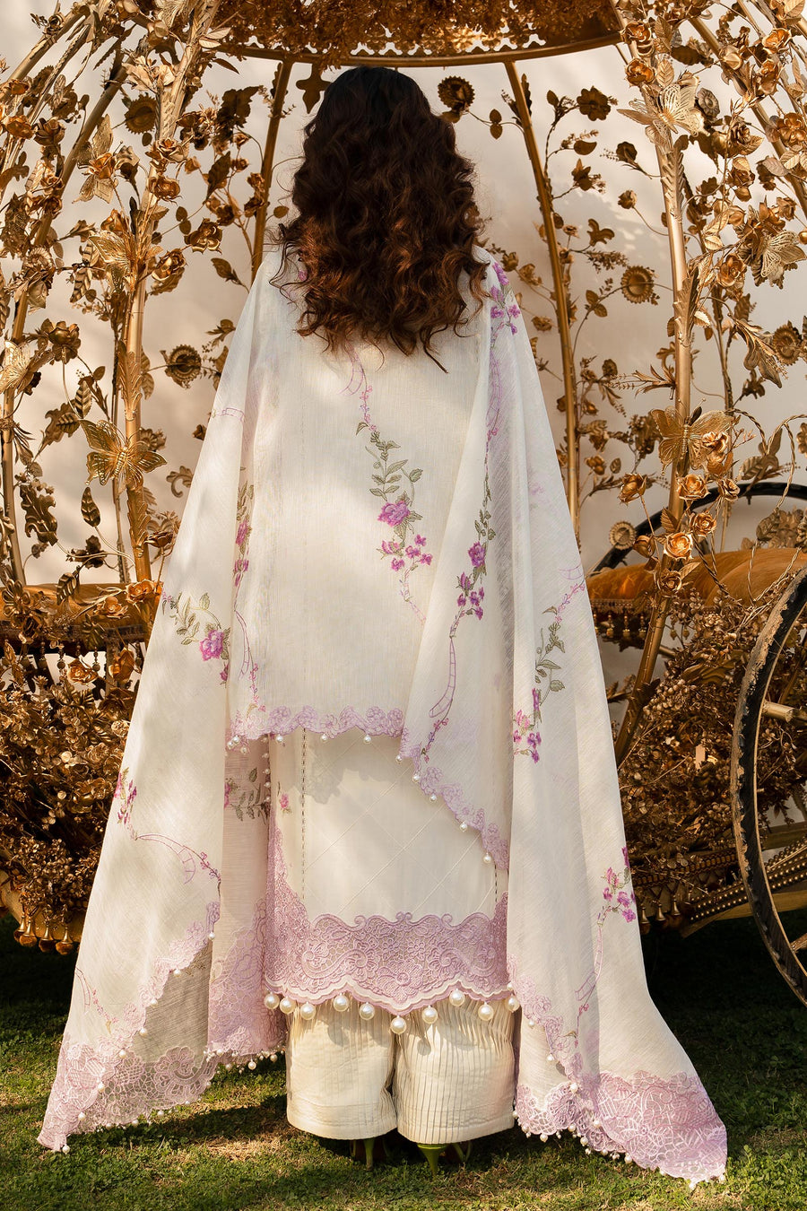 Sana Safinaz Embroidered Luxury Lawn Unstitched 3Pc Suit D-04B