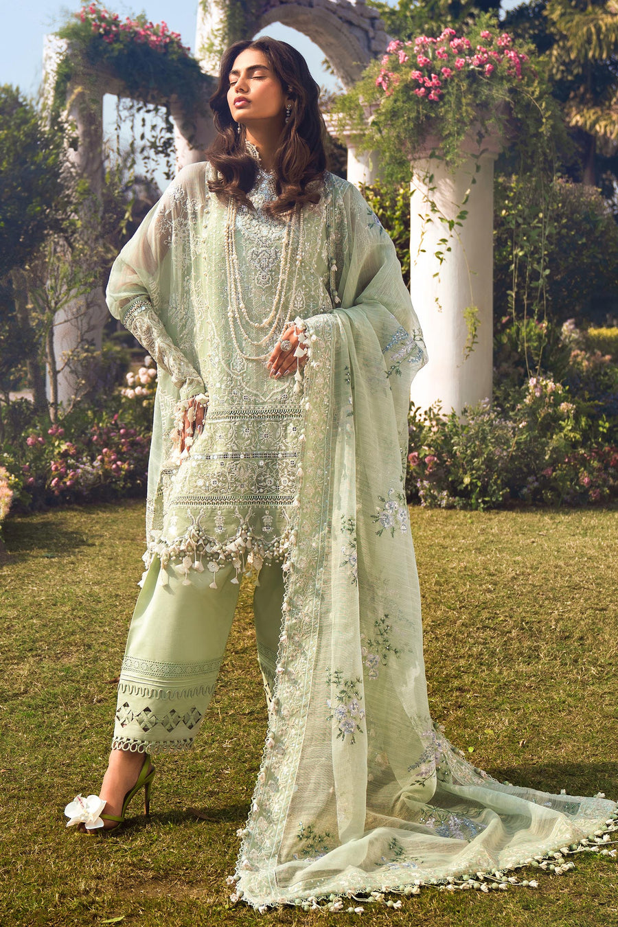 Sana Safinaz Embroidered Luxury Lawn Unstitched 3Pc Suit D-06B