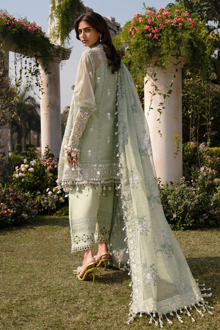 Sana Safinaz Embroidered Luxury Lawn Unstitched 3Pc Suit D-06B