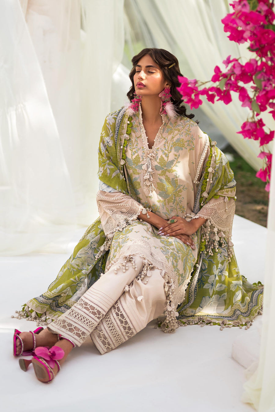 Sana Safinaz Embroidered Luxury Lawn Unstitched 3Pc Suit D-08A