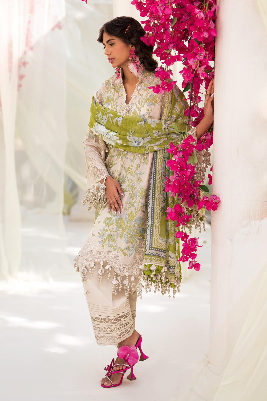Sana Safinaz Embroidered Luxury Lawn Unstitched 3Pc Suit D-08A