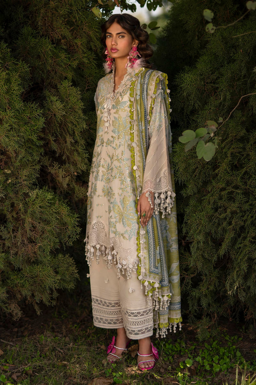 Sana Safinaz Embroidered Luxury Lawn Unstitched 3Pc Suit D-08A