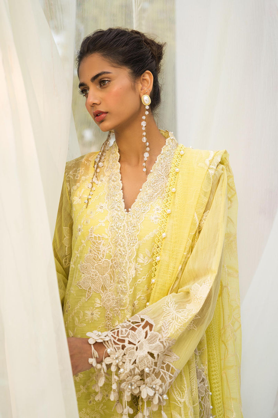 Sana Safinaz Embroidered Luxury Lawn Unstitched 3Pc Suit D-10A
