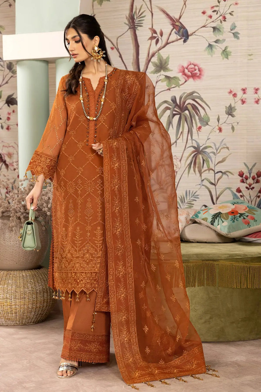 AF-DHG-5015-Larisa Dhaagay V02