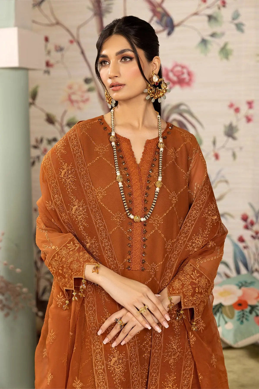 AF-DHG-5015-Larisa Dhaagay V02