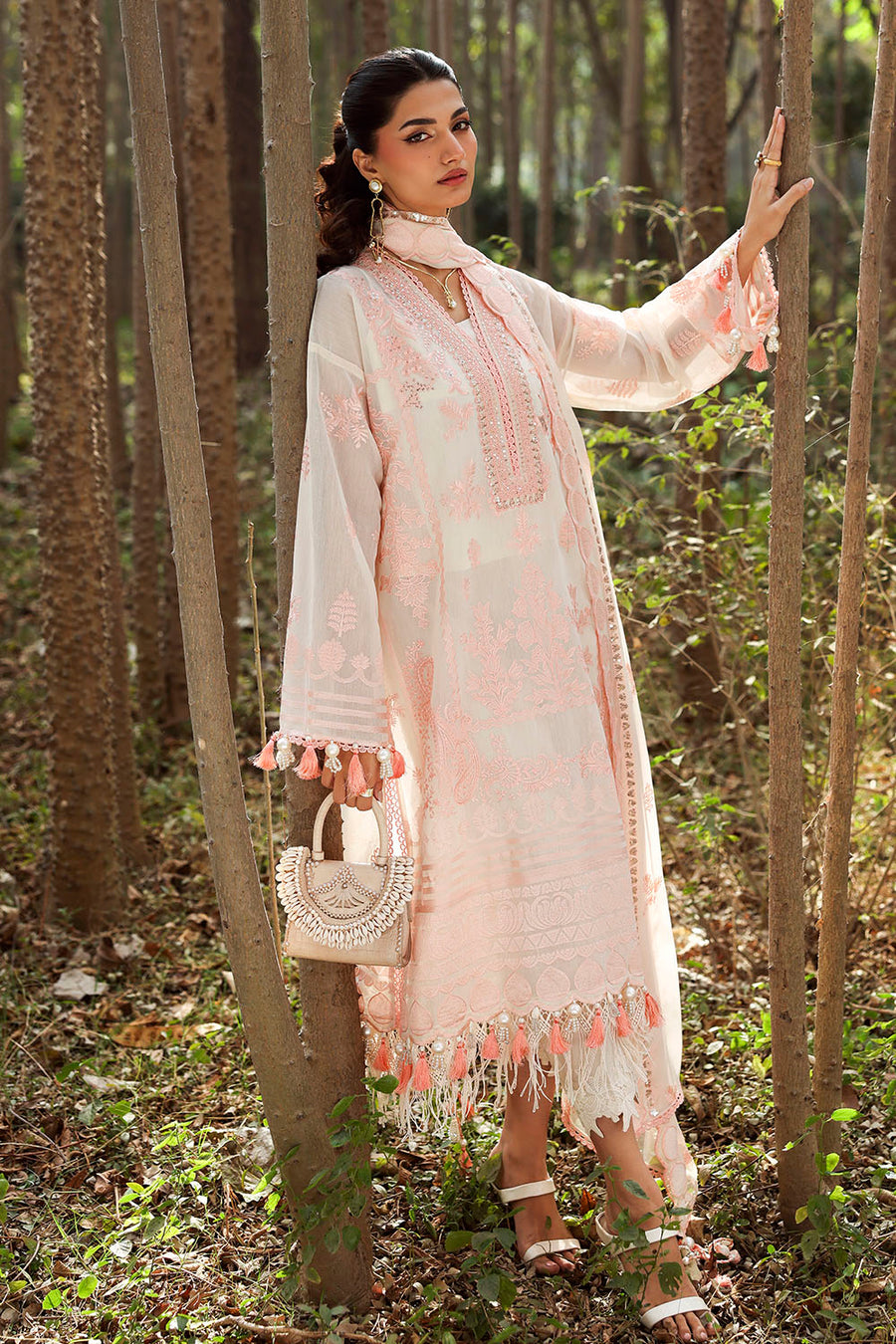 Gul Ahmed Luxury Paper Cotton Unstitched Embroidered 3Pc Suit LE-62002