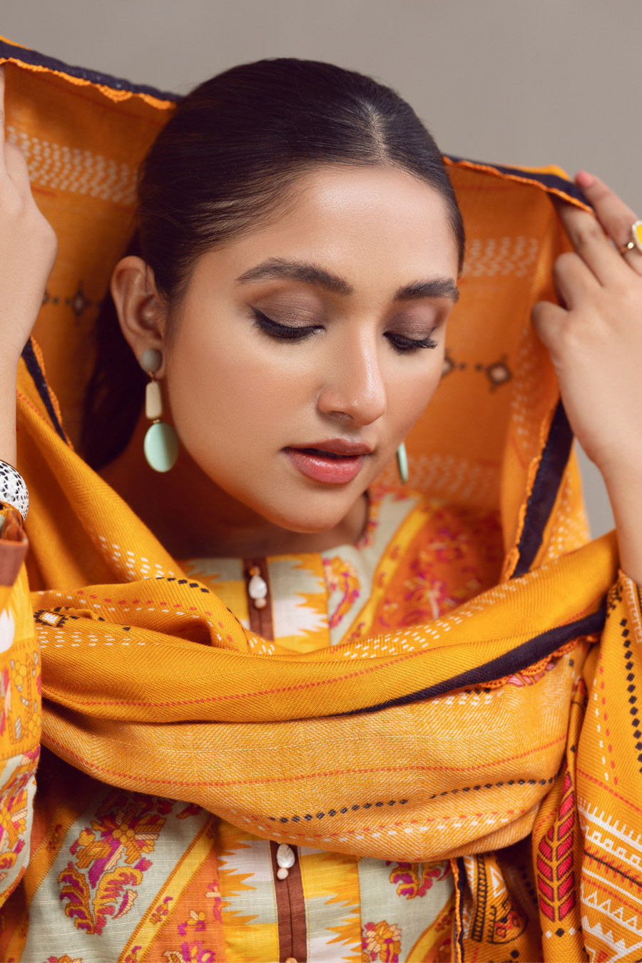 Ittehad Textiles Printed Khaddar Unstitched 3Pc Suit LF-KHC-010B