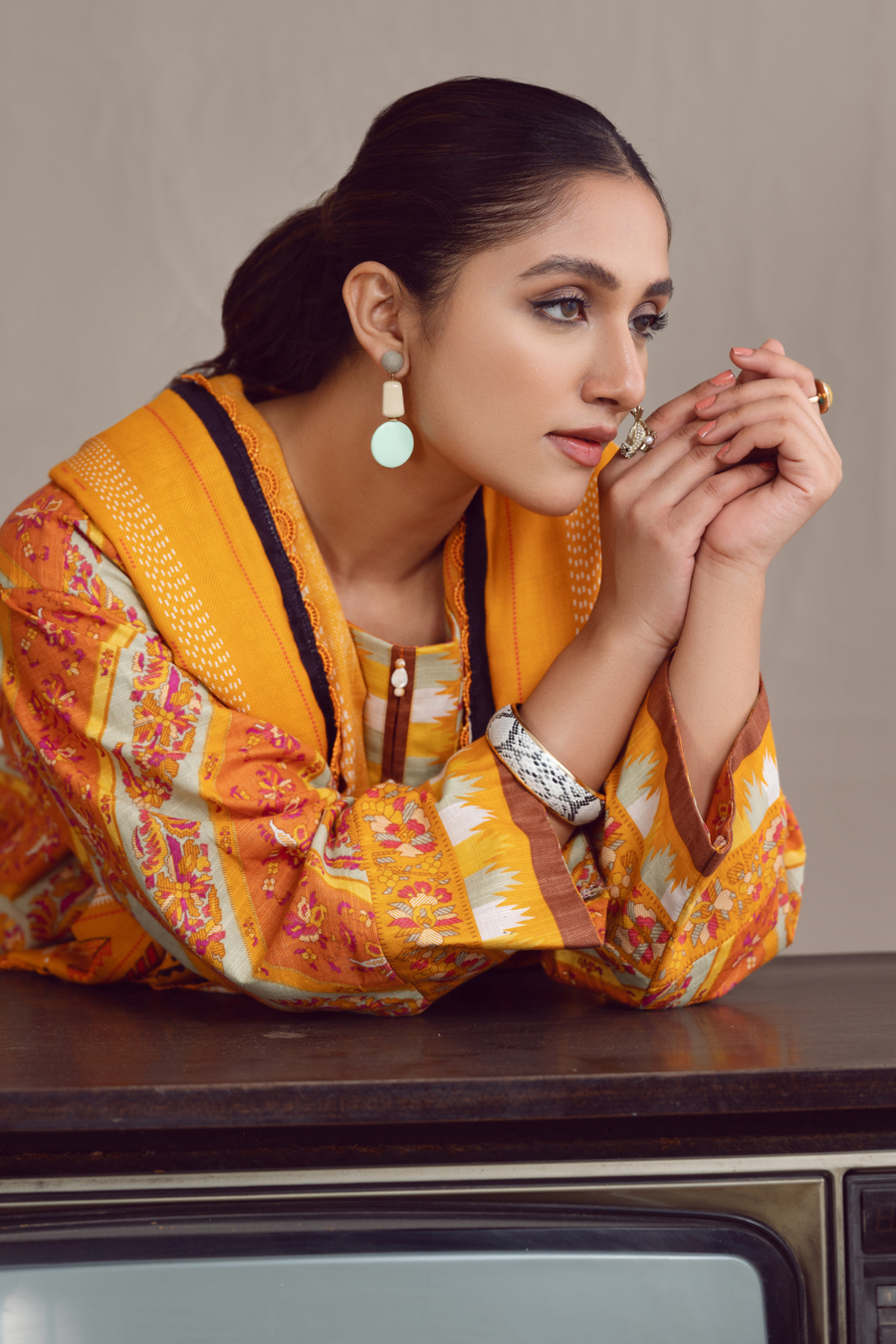 Ittehad Textiles Printed Khaddar Unstitched 3Pc Suit LF-KHC-010B