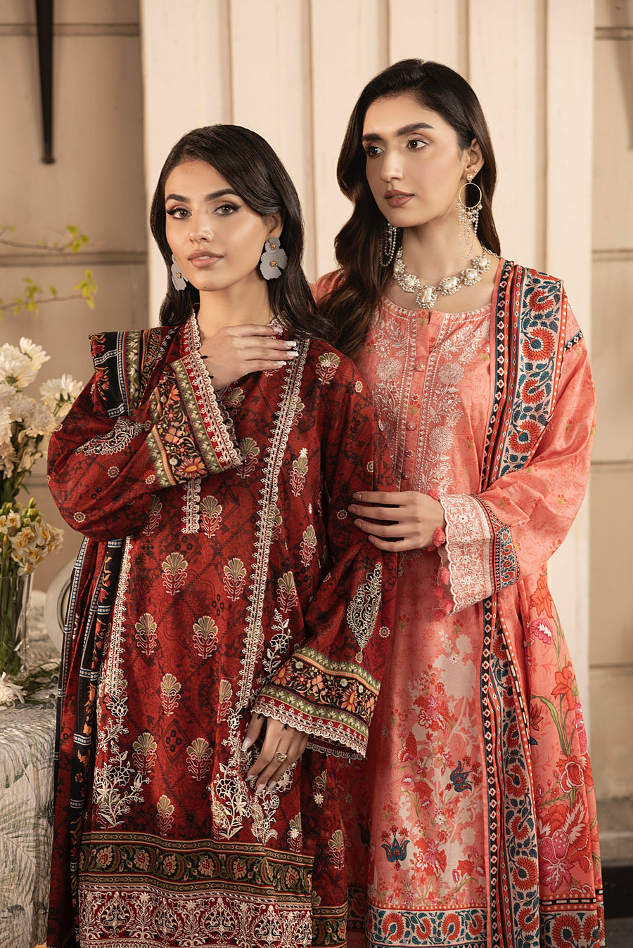 Lakhany Komal Embroidered Lawn Unstitched 3Pc Suit LG-AR-0132