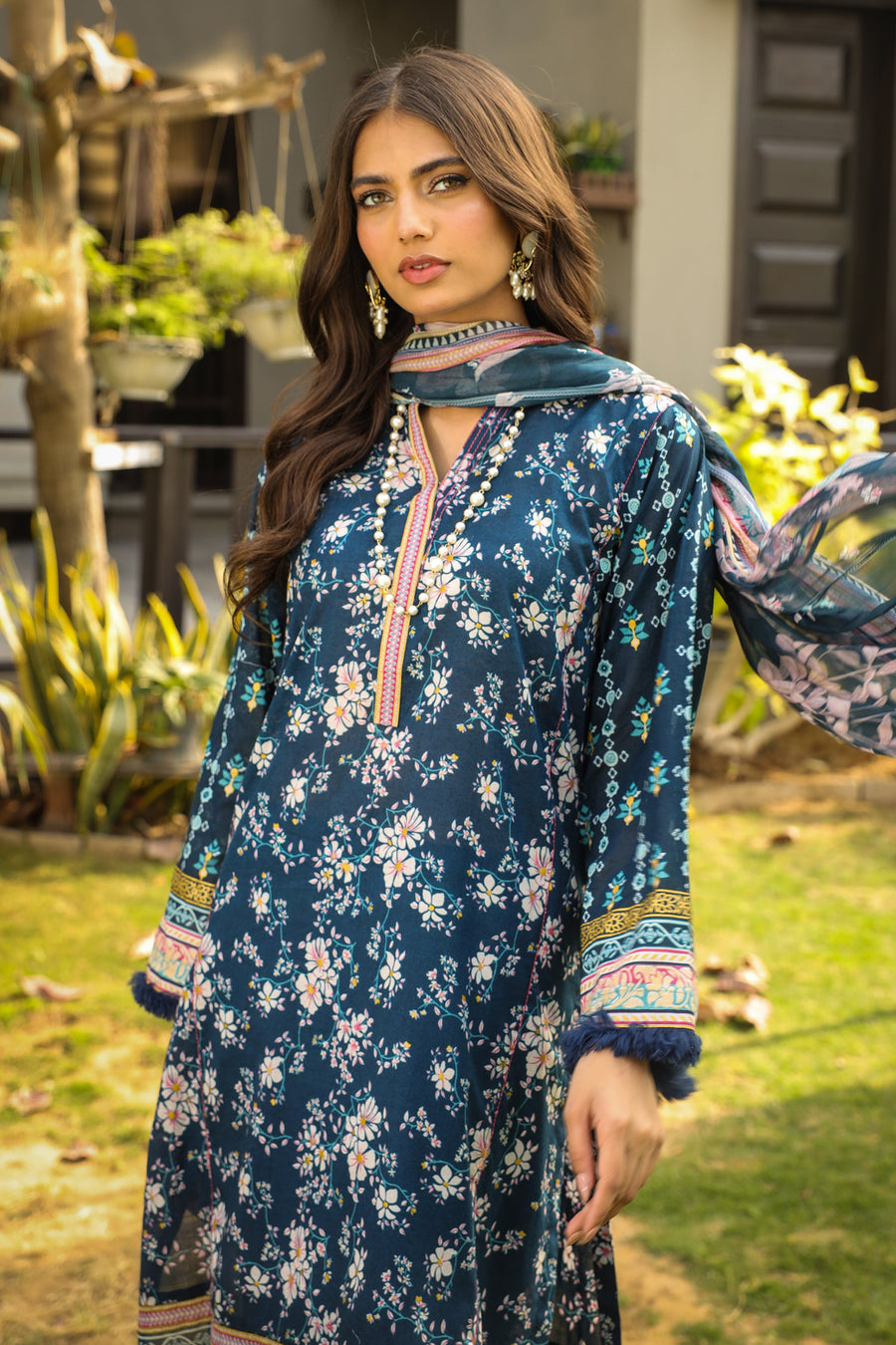 Komal Prints by Lakhany Unstitched Printed Lawn 3Pc Suit LG-IZ-0088-B