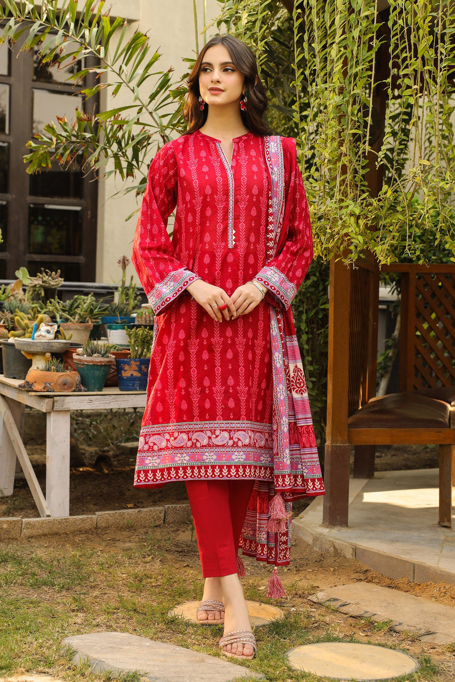 Komal Prints by Lakhany Unstitched Printed Lawn 3Pc Suit LG-IZ-0103-A