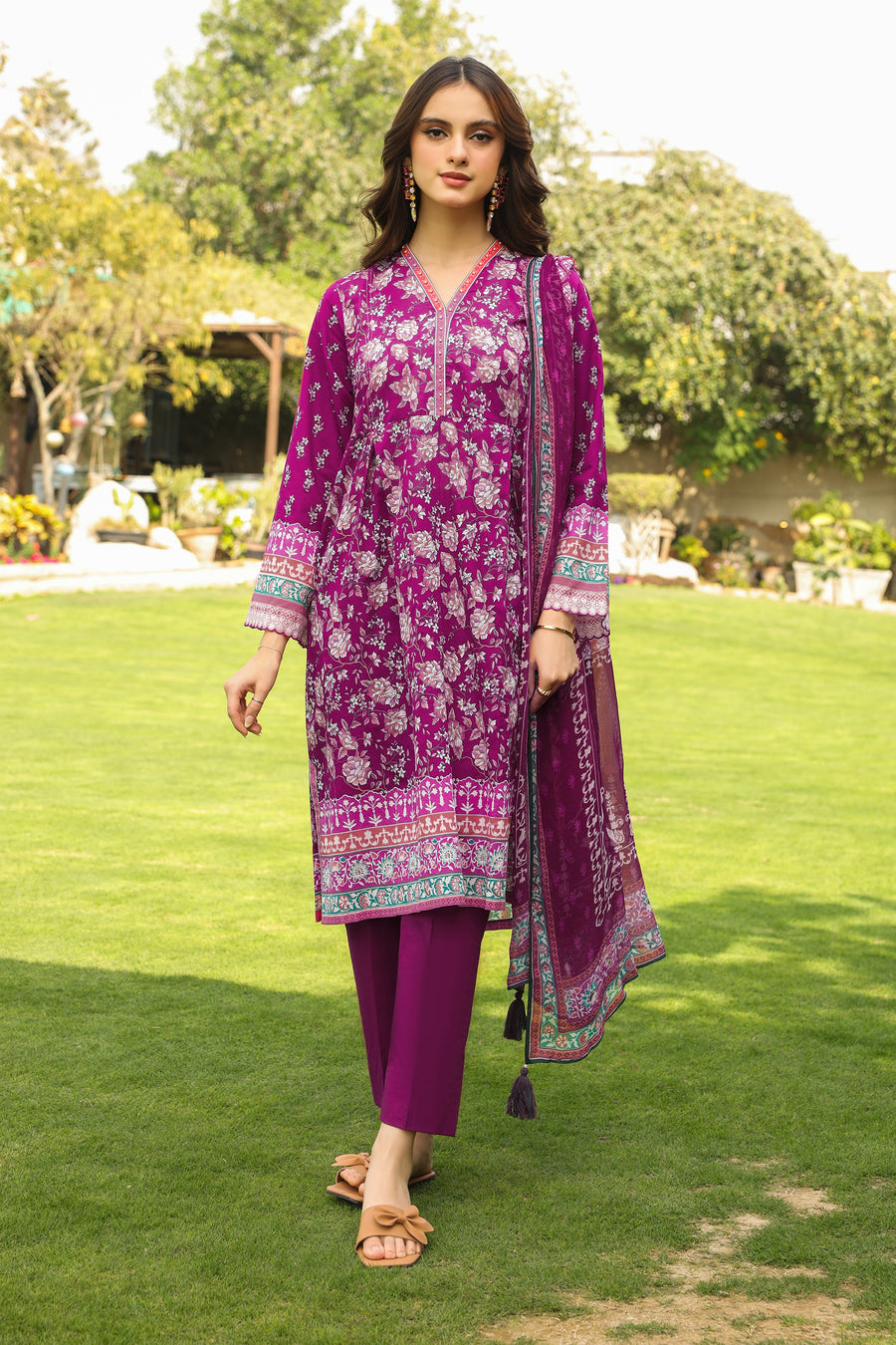Komal Prints by Lakhany Unstitched Printed Lawn 3Pc Suit LG-IZ-0147-B