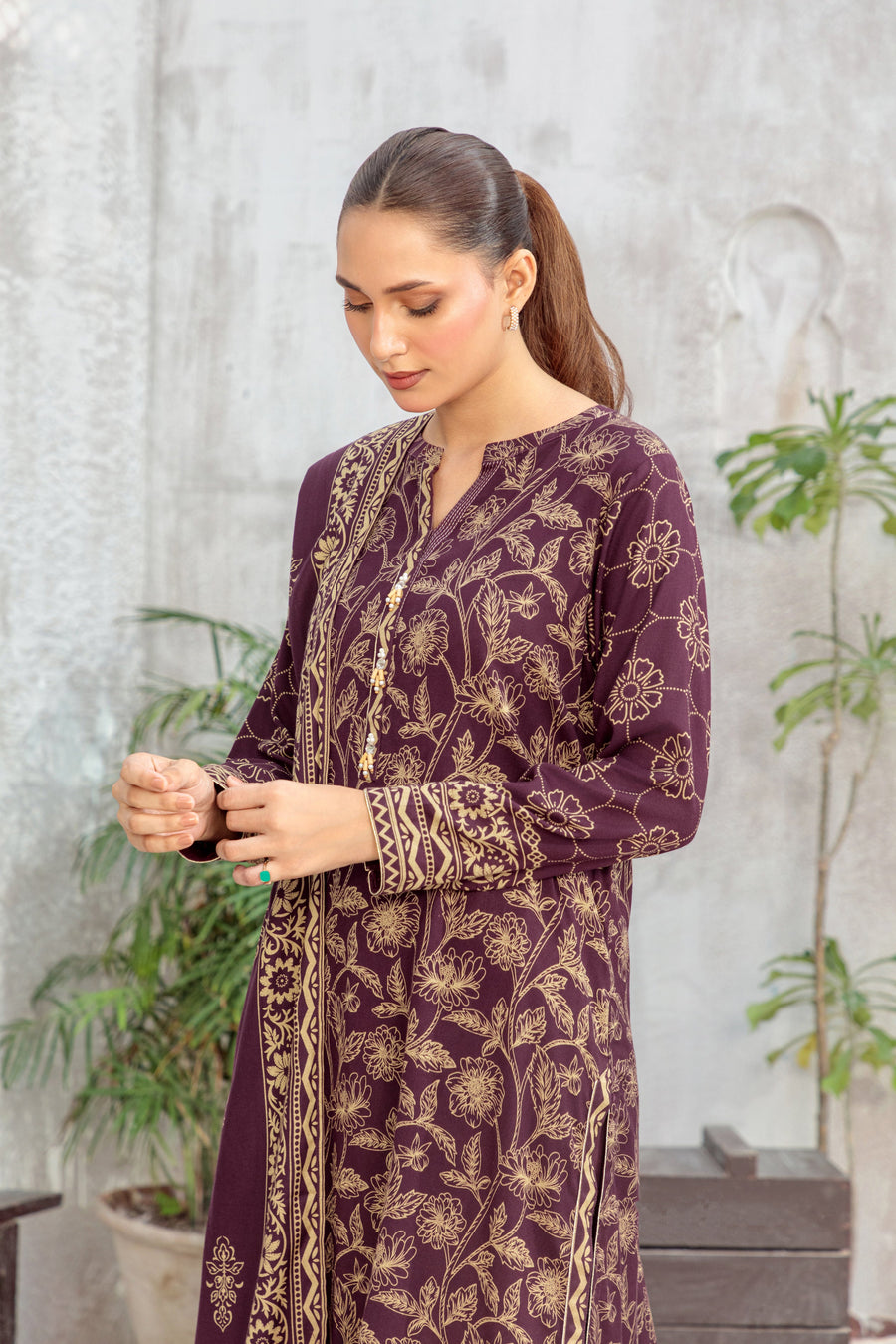 Lakhany Printed Pashmina Unstitched 3Pc Suit LG-IZ-0511-A